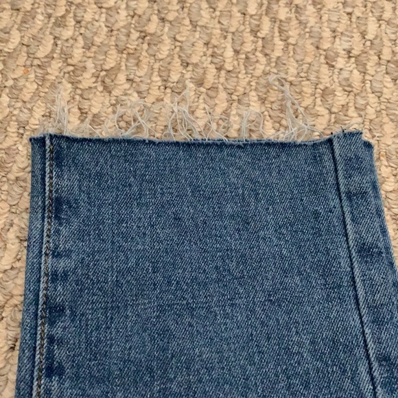 BOOHOO Petite Straight Leg Frayed Hem Jeans- US 2 - Picture 3 of 7